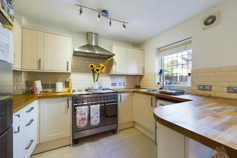 3 bedroom semi-detached house for sale, Chelmer Drive, South Ockendon, Essex, RM15