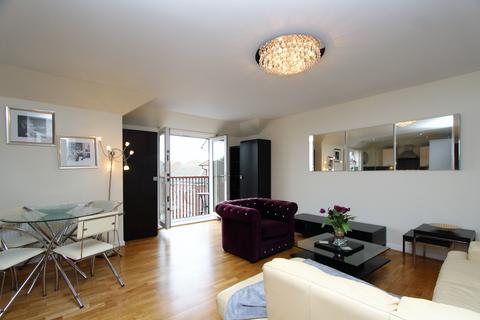 2 bedroom apartment to rent, Coppetts Road, London, N10