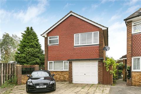 3 bedroom detached house for sale, Heatherlands, Sunbury On Thames, TW16