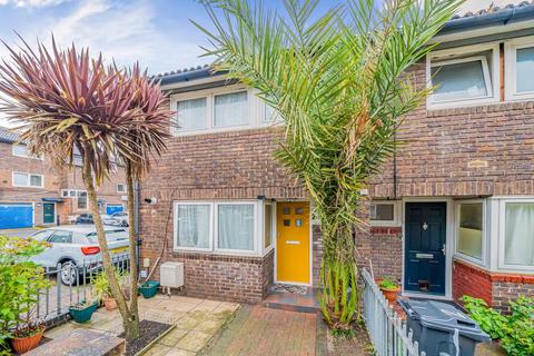 4 bedroom end of terrace house for sale, Carrara Close, Brixton