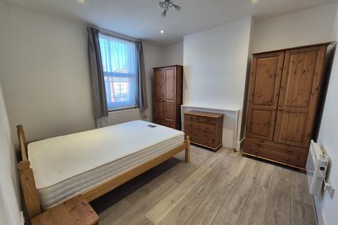 undefined, Beatrice Avenue, 7A Beatrice Avenue, Norbury