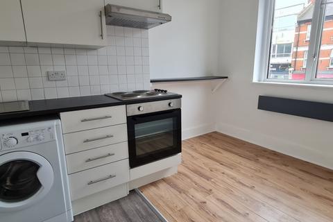 Studio to rent, Gratton Terrace, London NW2