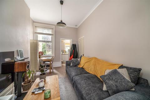 96b Wiverton Road, London, SE26 5HZ