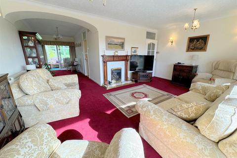 Merrowdown Mount Road, Leek, ST13 6NQ