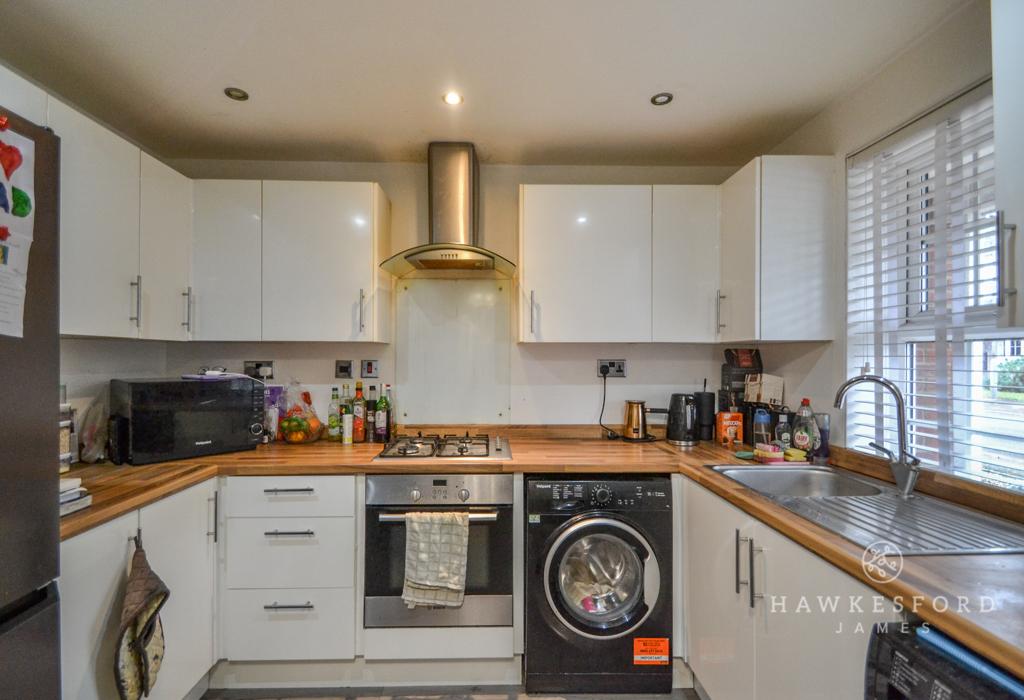 Adisham Green, Sittingbourne    Kitchen