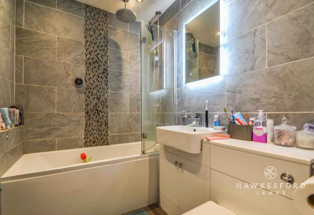 Adisham Green, Sittingbourne - Bathroom