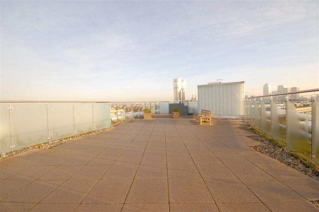 Communal Roof Top Te