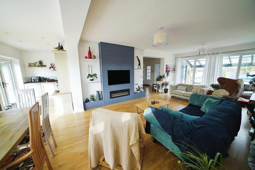 Living / dining room