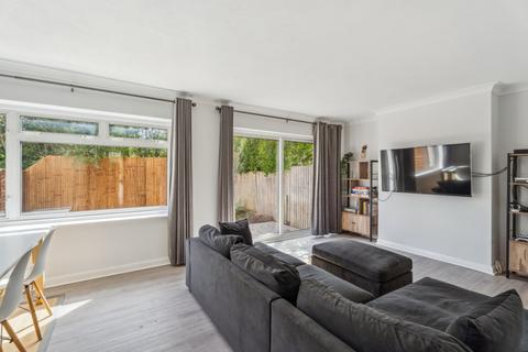 41 Captain Cook Close, Chalfont St Giles, HP8 4DS