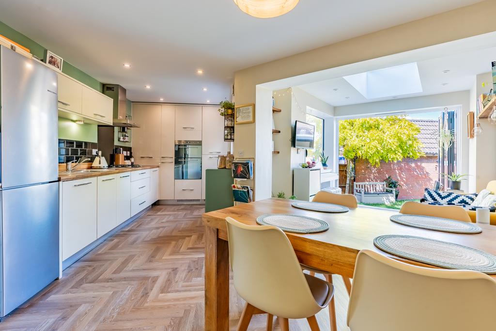 Cheswick Village, Bristol BS16 3 bed semidetached house for sale £