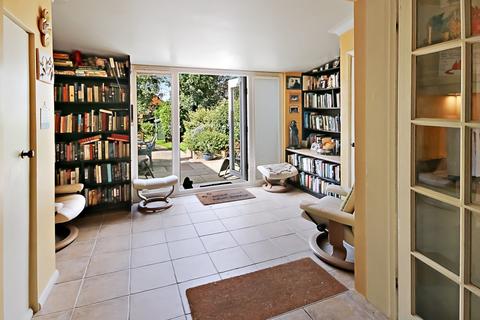 4 Frith Park, East Grinstead, RH19 2BU