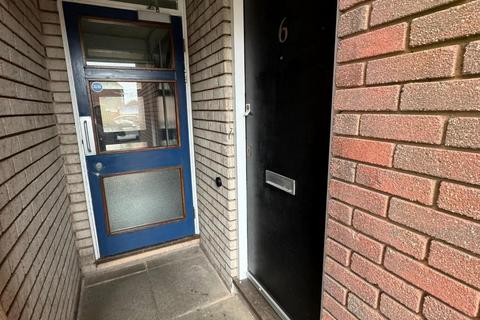 2 bedroom flat to rent, Watermore Court, Pinhoe Road, Exeter