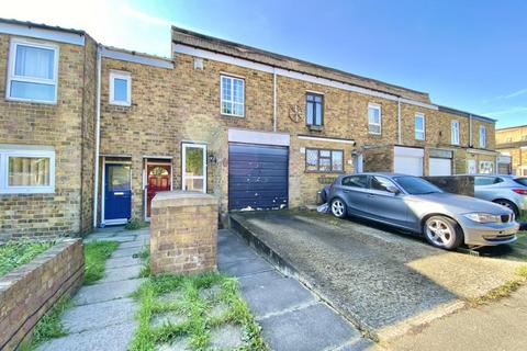 3 bedroom terraced house for sale, Juniper Way, Hayes