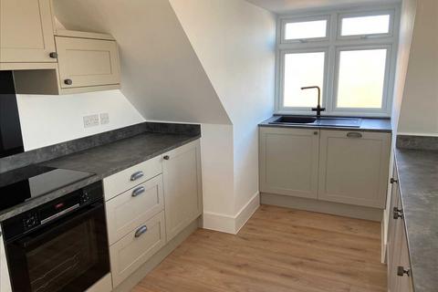 2 bedroom apartment to rent, Leigh on Sea SS9