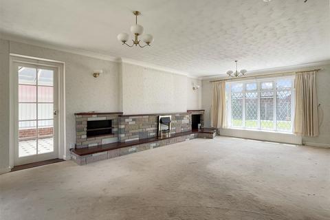 3 bedroom detached bungalow for sale, Cotmer Road, Lowestoft