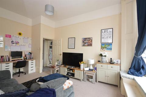 2 bedroom flat for sale, CENTRAL RYDE