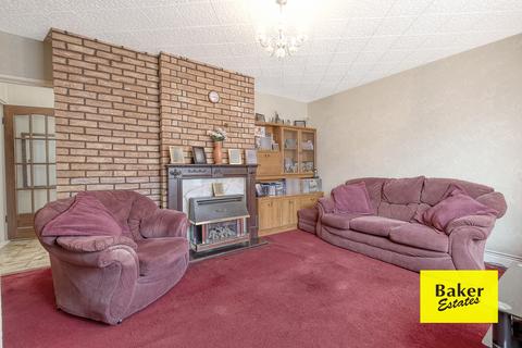 2 bedroom end of terrace house for sale, Arrowsmith Road, Chigwell IG7