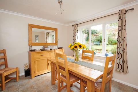 4 Brookside, Stanwick, Wellingborough, NN9 6PW