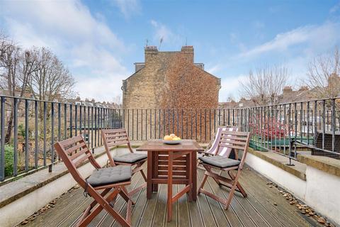 3 bedroom flat for sale, Mansfield Road, Hampstead Heath, London