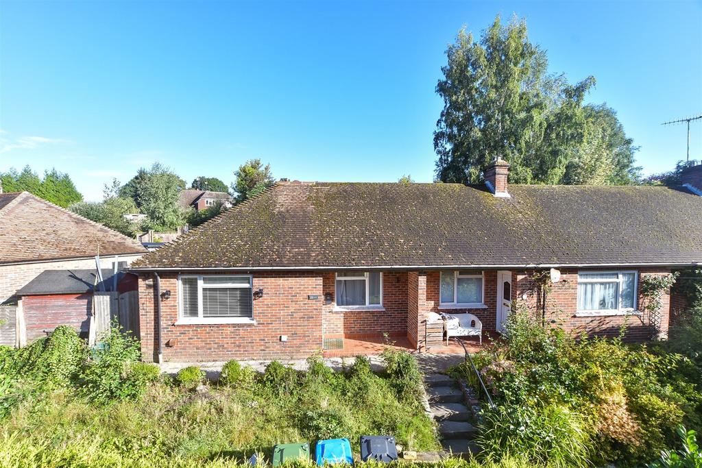 Holtye Road, East Grinstead, West Sussex 1 bed terraced bungalow for