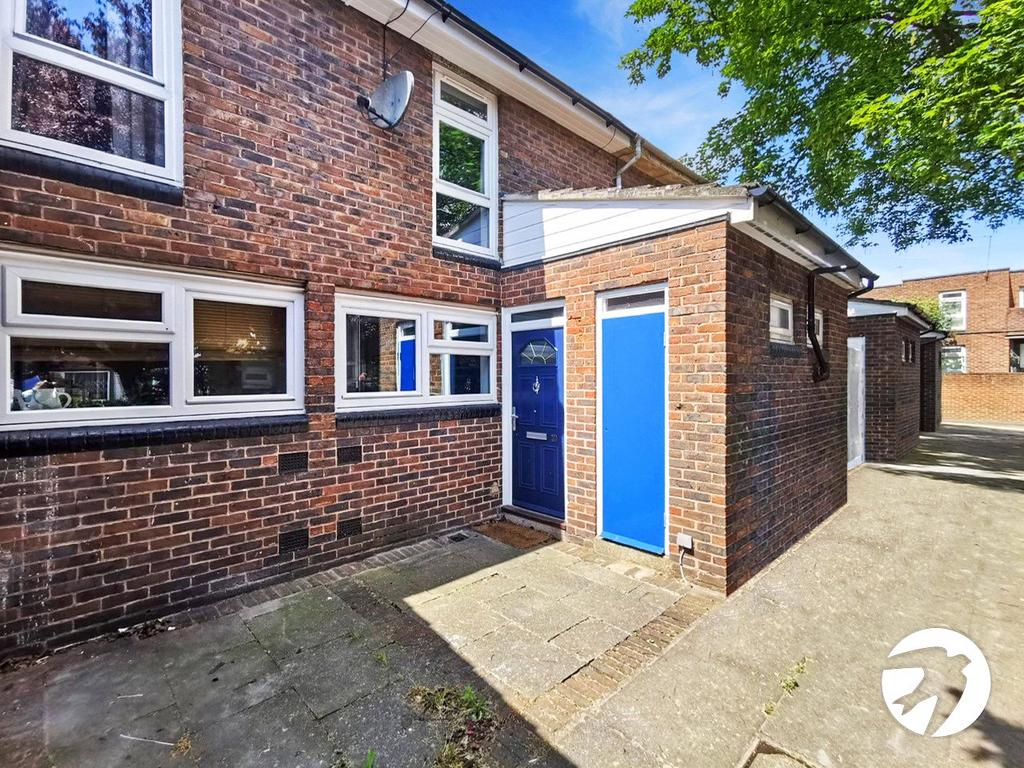 Pattison Walk, London, Woolwich, SE18 3 bed terraced house - £2,000 pcm ...