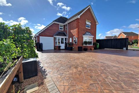 3 bedroom detached house for sale, Friars Way, Burnham-on-Sea, Somerset, TA8