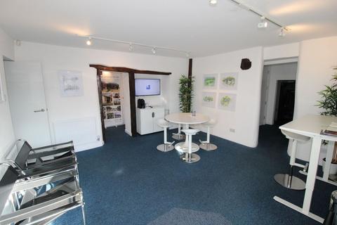 Office to rent, COBBS COURT, OFF THE HIGH STREET