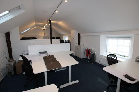 Office to rent, COBBS COURT, OFF THE HIGH STREET