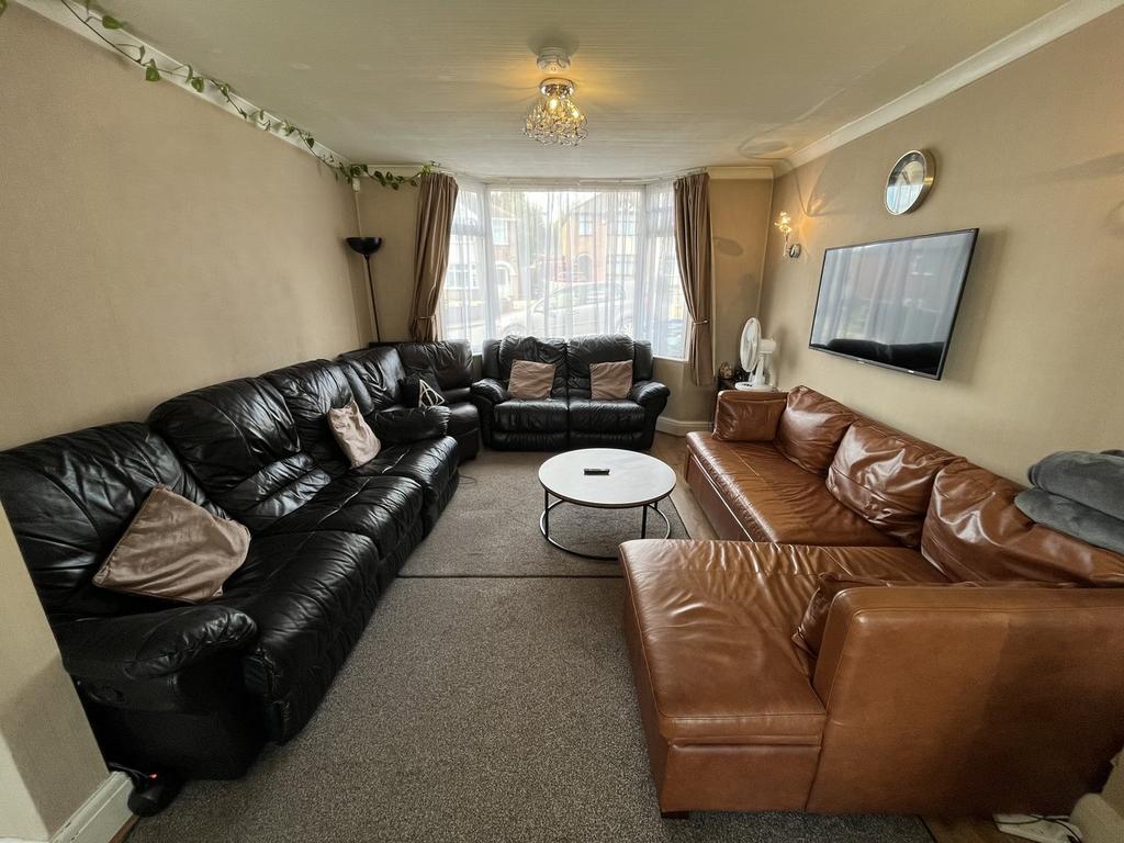 Shenstone Avenue, Hillmorton, Rugby... 3 bed semidetached house for sale £290,000