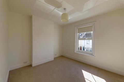 2 bedroom terraced house to rent, Orme Road, Worthing, BN11