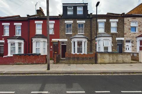 4 bedroom terraced house for sale, Craven Park Road, London