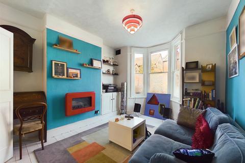 4 bedroom terraced house for sale, Craven Park Road, London