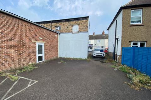 Industrial unit to rent, 4-6 Denmark Street, Bletchley, Milton Keynes, MK2 2NH