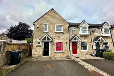 3 bedroom house to rent, Hastings Way, Savile Park, Halifax