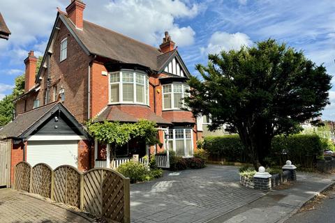 7 bedroom detached house for sale, Wake Green Road, Moseley, West Midlands B13 9UZ