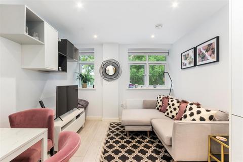 1 bedroom flat for sale, West Barnes Lane, Motspur Park KT3