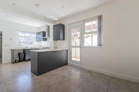 60 Arran Street, Cardiff, CF24 3HT