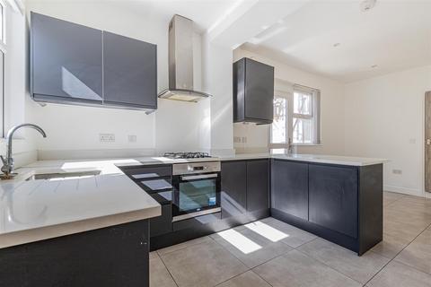 60 Arran Street, Cardiff, CF24 3HT