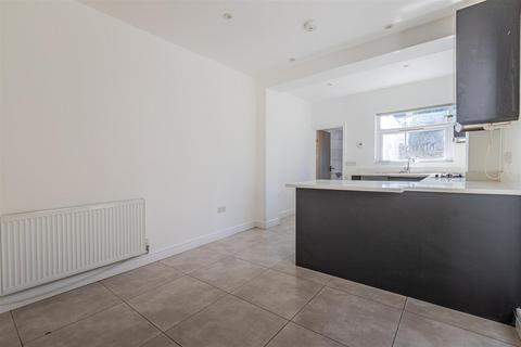 60 Arran Street, Cardiff, CF24 3HT