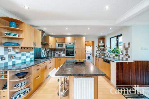 4 bedroom semi-detached house for sale, Banwell Road, Bath BA2