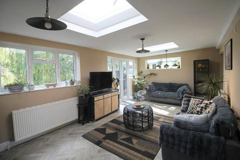 3 bedroom terraced house for sale, Beaulieu Road, Hamble, Southampton