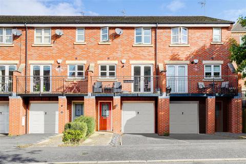 3 bedroom townhouse for sale, Kelham Drive, Sherwood NG5