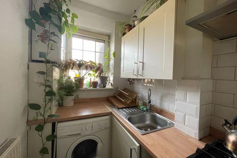 1 bedroom flat to rent, Tanners Hill, London SE8