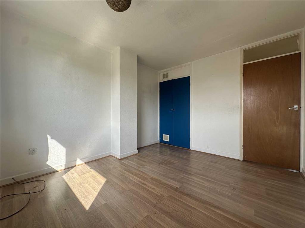 Bedroom (front)