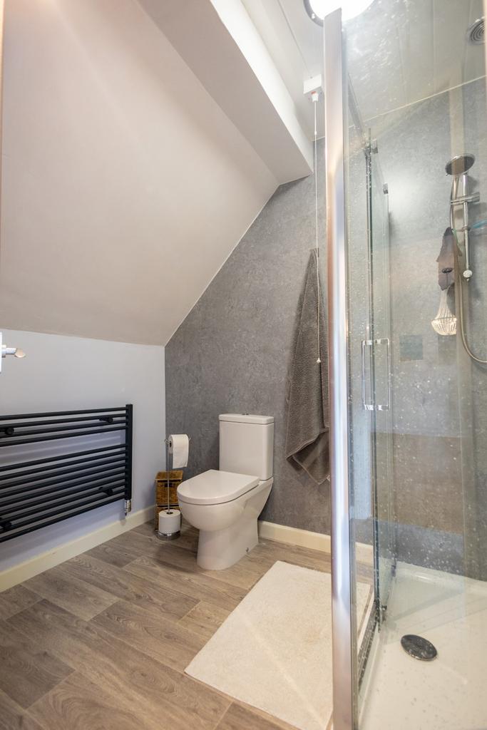 Modern En Suite Shower Room