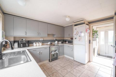 2 bedroom end of terrace house for sale, Burrell Close, Wetherby