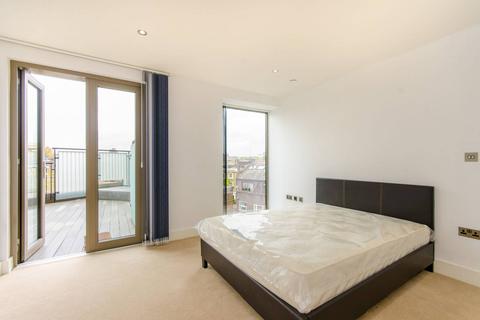 3 bedroom flat to rent, Camden Road, Camden, London, NW1