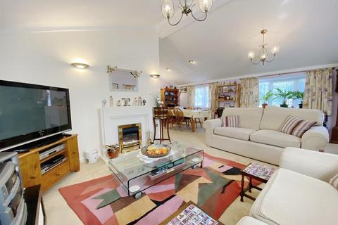 2 bedroom park home for sale, Upton, Ringstead Dorchester, Dorset. DT2 8NE