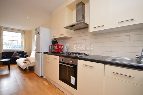 3 bedroom end of terrace house to rent, Steels Lane, London, Greater London. E1