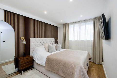 88 Vicarage Lane, Stratford, London, E15 4HQ